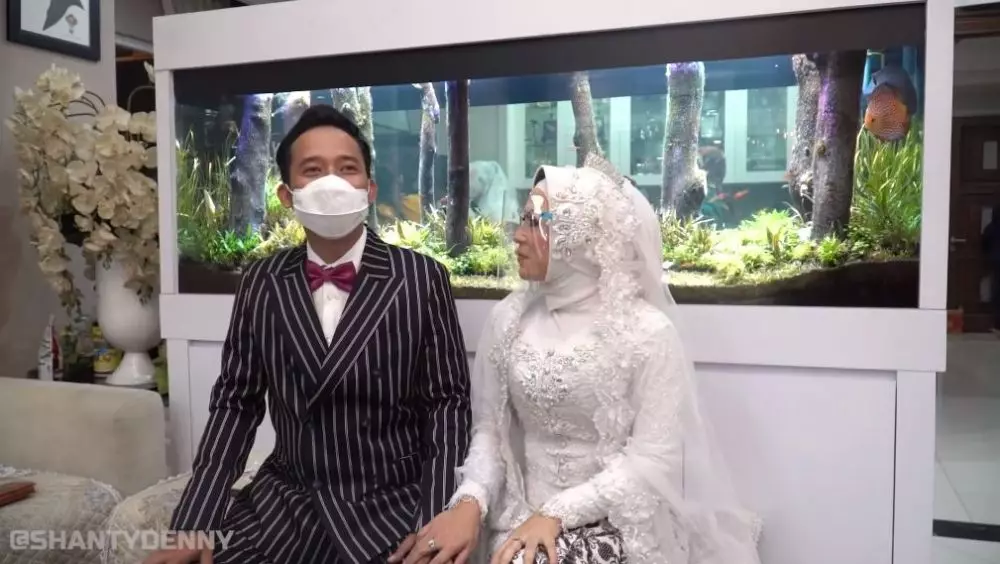 seleb ultah pernikahan jadi pengantin © 2021 brilio.net