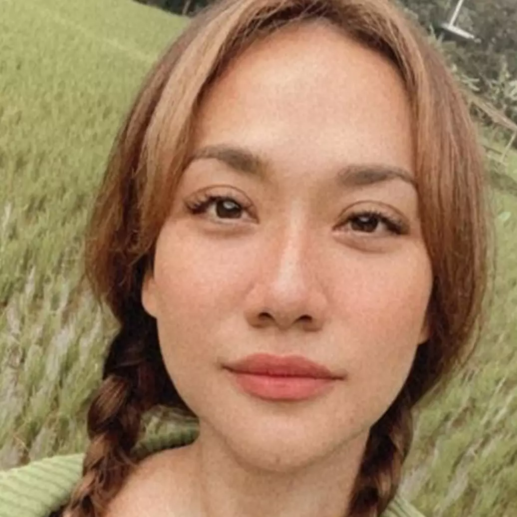 9 Potret BCL yang kini makin langsing, kakinya curi perhatian