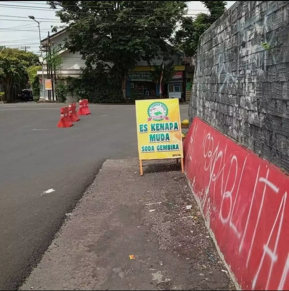 tulisan di tempat jual minuman © 2021 berbagai sumber tulisan di tempat jual minuman © 2021 berbagai sumber