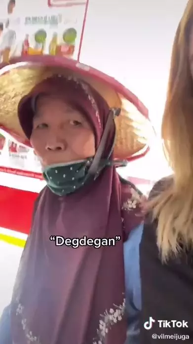 kisah ibu pemulung pertama kali masuk minimarket TikTok kisah ibu pemulung pertama kali masuk minimarket TikTok