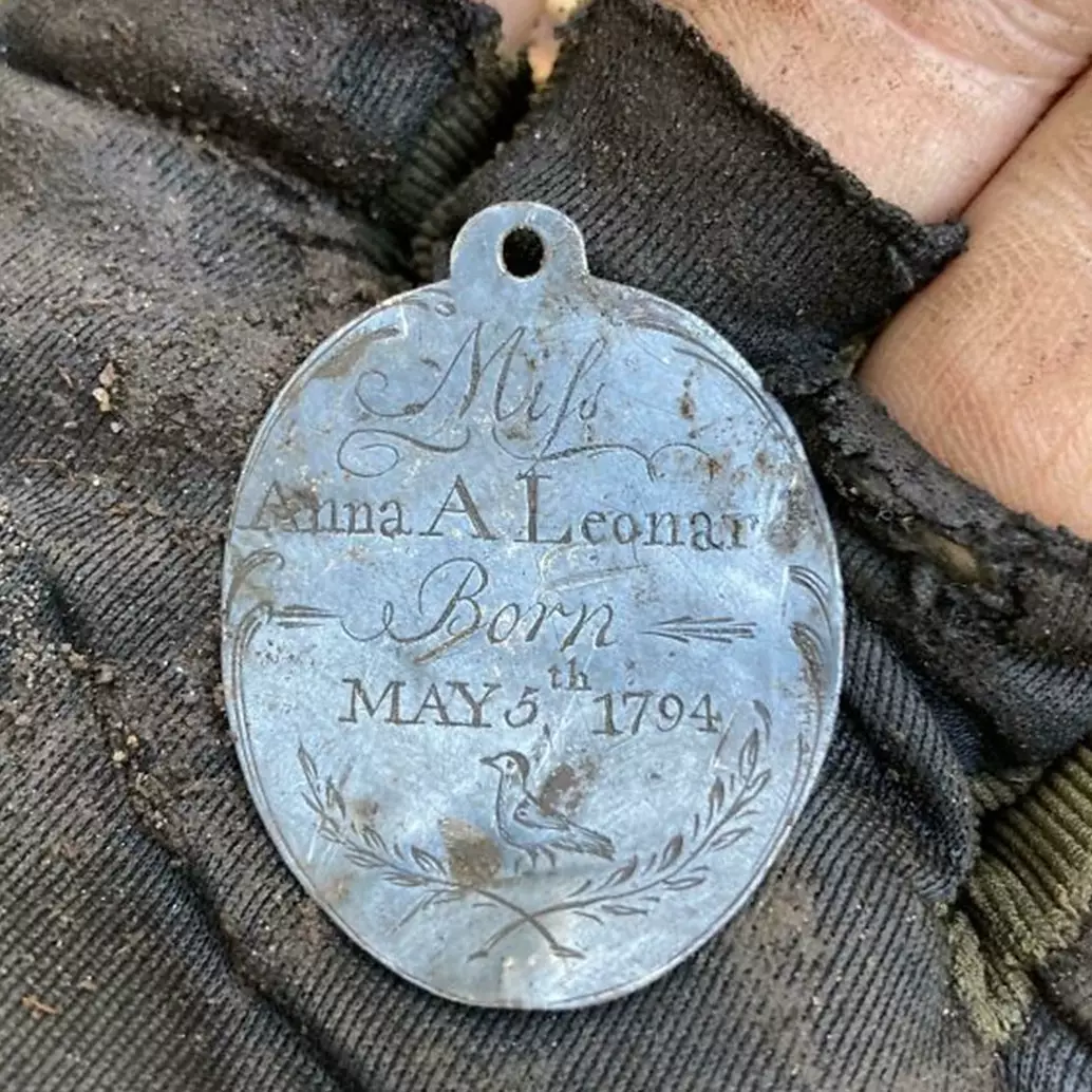 8 Temuan benda tua, ada yang terkubur ratusan tahun &amp; berharga tinggi