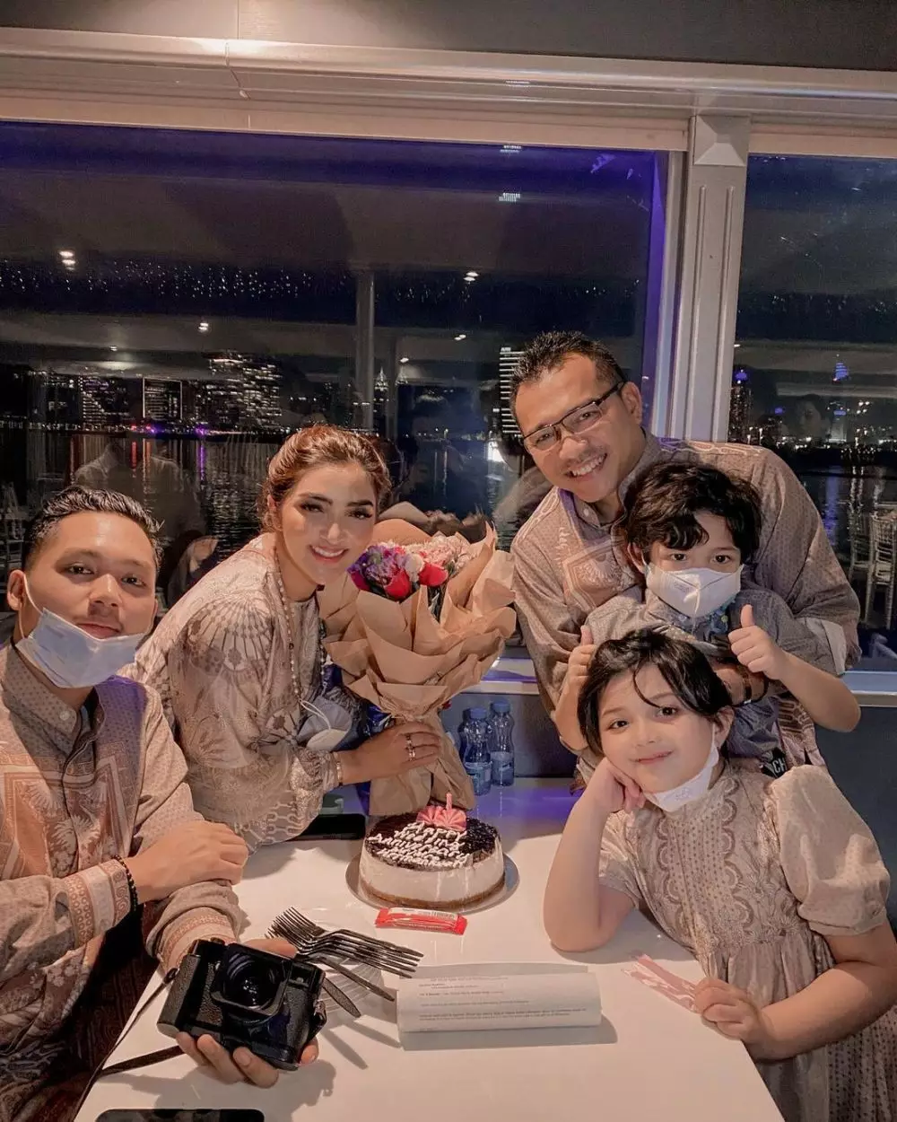 Potret liburan Anang dan Ashanty di Dubai Instagram/@ashanty_ash Potret liburan Anang dan Ashanty di Dubai Instagram/@ashanty_ash