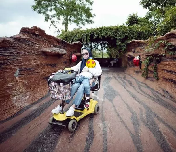 potret aurelie beata istri rionaldo Berbagai sumber