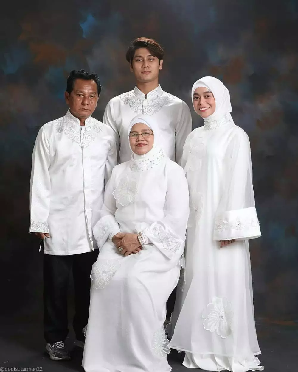 Potret seleb bareng keluarga kekasih © Instagram