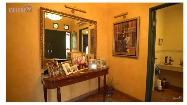 Potret rumah Ikang Fawzi © YouTube/Taulany Tv Potret rumah Ikang Fawzi © YouTube/Taulany Tv