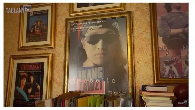 Potret rumah Ikang Fawzi © YouTube/Taulany Tv Potret rumah Ikang Fawzi © YouTube/Taulany Tv