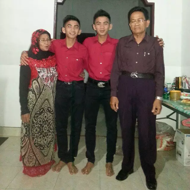 Potret kebersamaan Rizki Ridho DA dan sang ayah © 2021 brilio.net Potret kebersamaan Rizki Ridho DA dan sang ayah © 2021 brilio.net