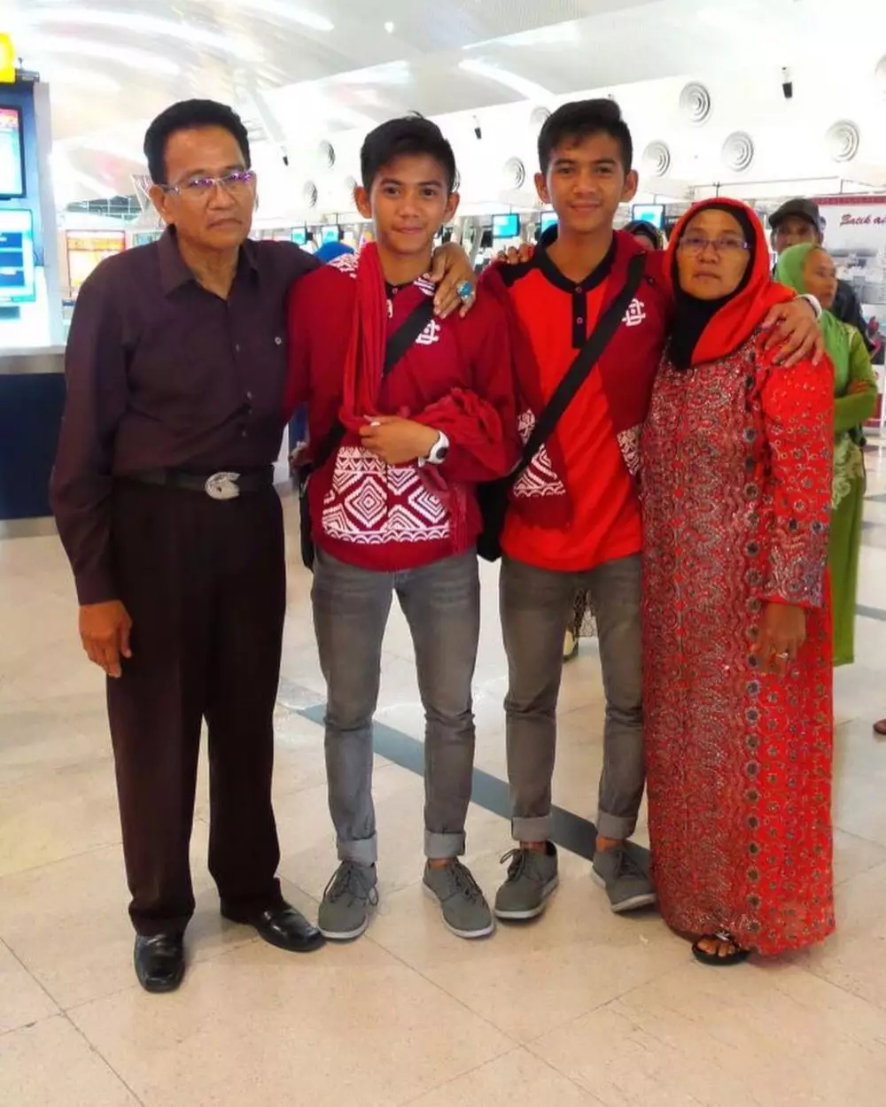 Potret kebersamaan Rizki Ridho DA dan sang ayah © 2021 brilio.net Potret kebersamaan Rizki Ridho DA dan sang ayah © 2021 brilio.net