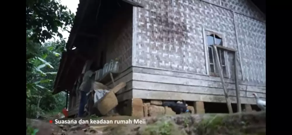 Penampakan rumah panggung Meli LIDA yang kini direnovasi YouTube dan Instagram