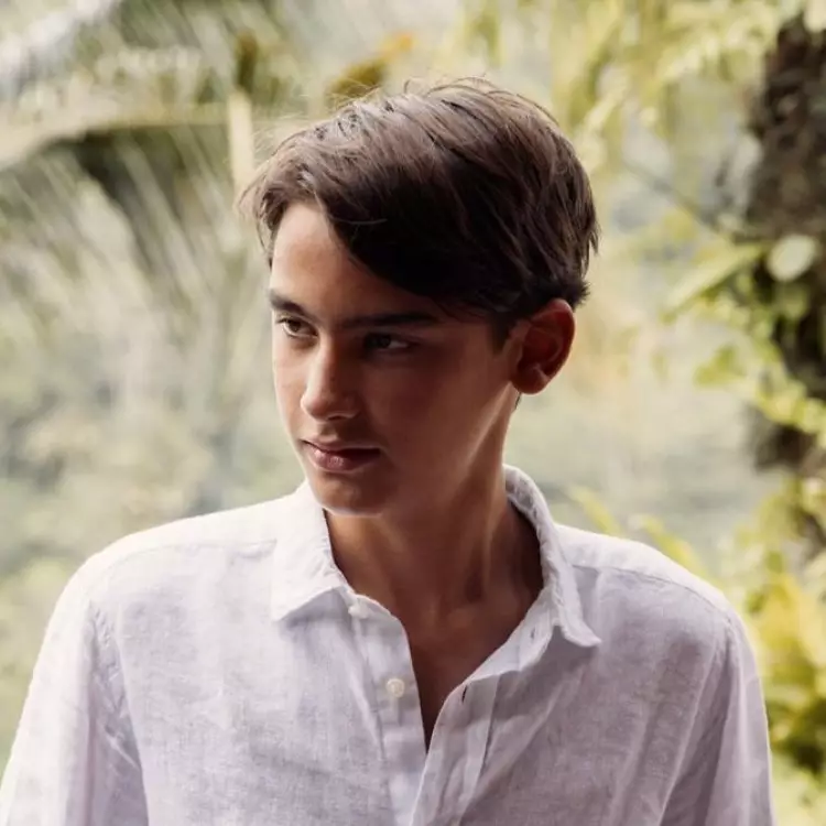 cucu presiden soekarno Berbagai sumber