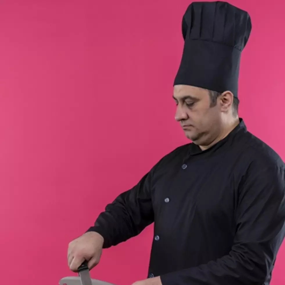 6 Cara mudah mengasah pisau dapur, tajam bak beli baru