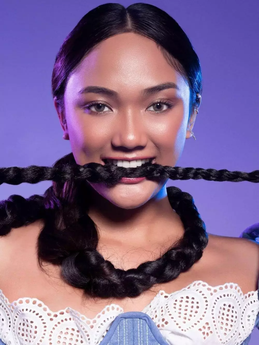 pemotretan terbaru marion jola dengan gaya rambut kepang Instagram