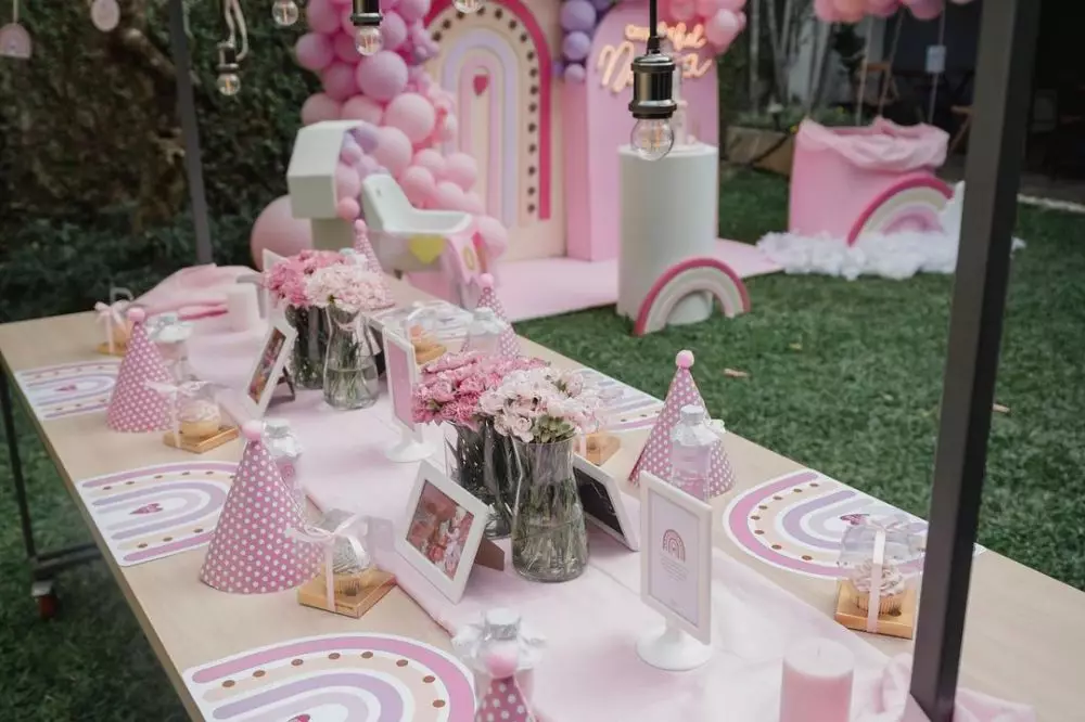 Momen ultah anak Mona Ratuliu Instagram/@monaratuliu Momen ultah anak Mona Ratuliu Instagram/@monaratuliu