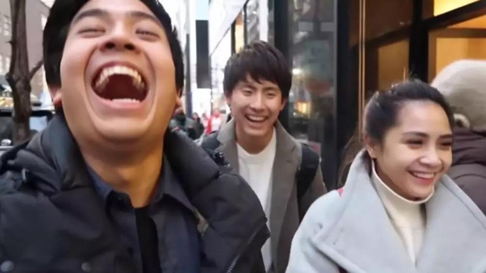 potret kedekatan jerome polin dan gigi Berbagai sumber