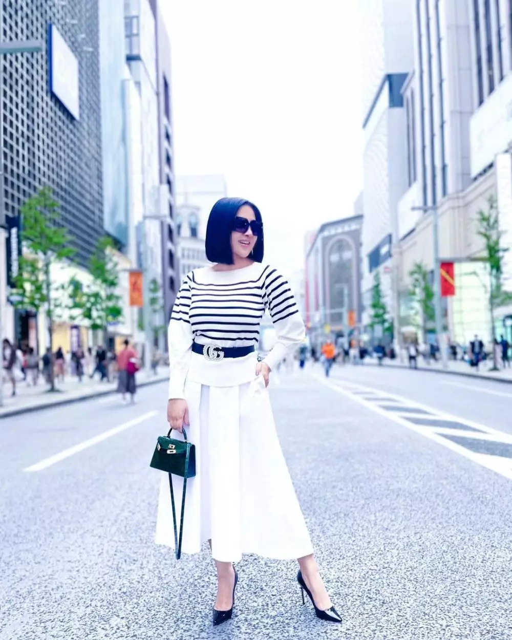 beda gaya Syahrini dan Aisyahrani Instagram © 2021 brilio.net beda gaya Syahrini dan Aisyahrani Instagram © 2021 brilio.net