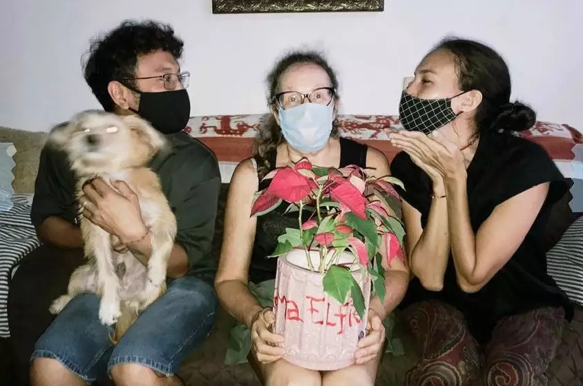 Nadine dan ibu bulenya © Instagram