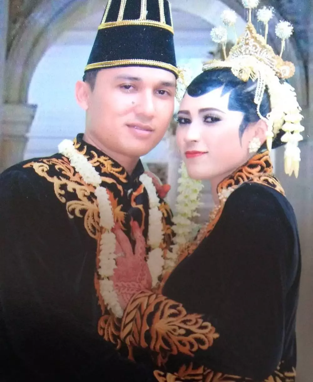 potret lawas orangtua pesinetron saat menikah © instagram