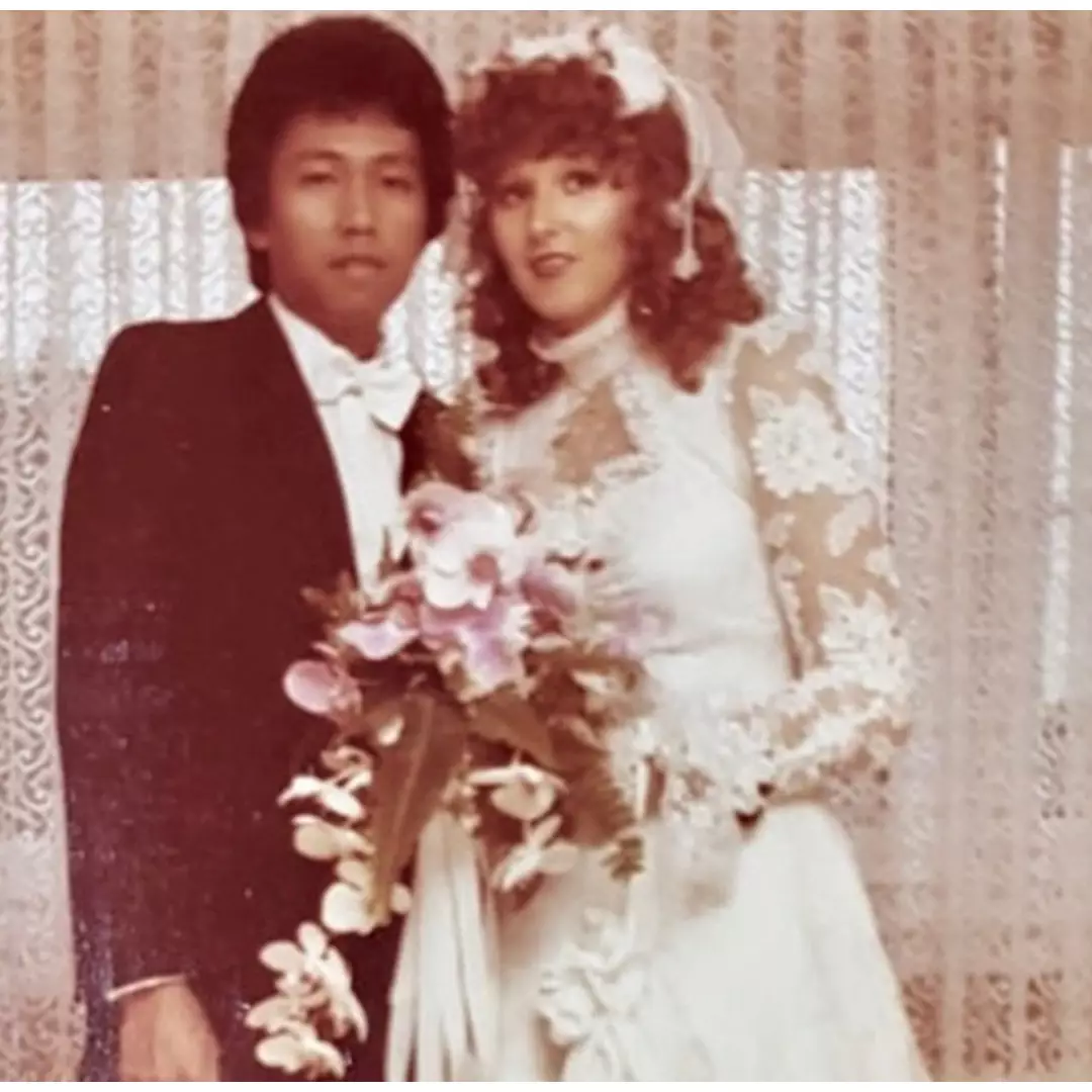 Potret lawas orang tua 7 pesinetron saat menikah, curi perhatian