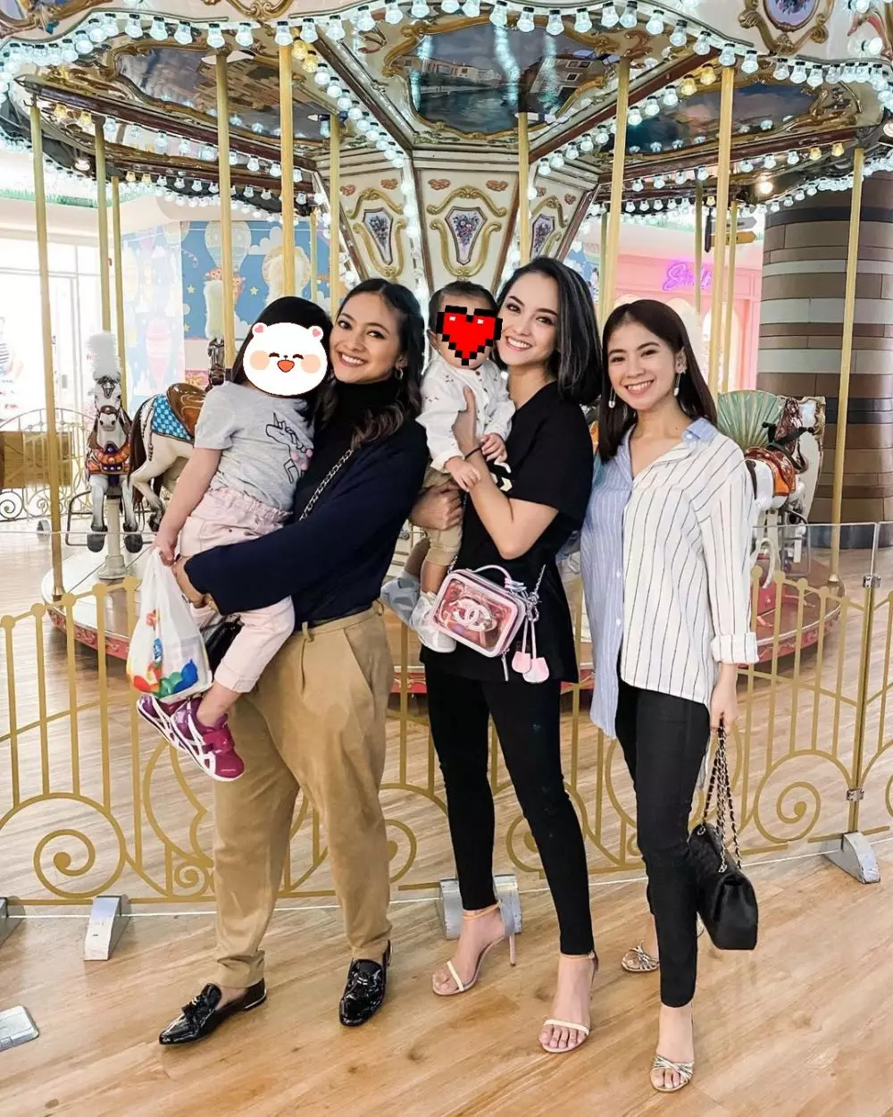 beda gaya Ririn Ekawati dan Rini Yulianti © 2021 brilio.net