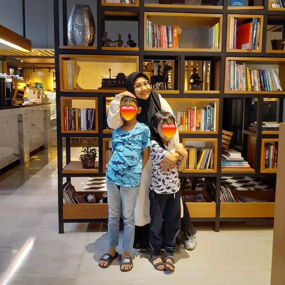 beda gaya vokalis wanita saat momong anak © instagram