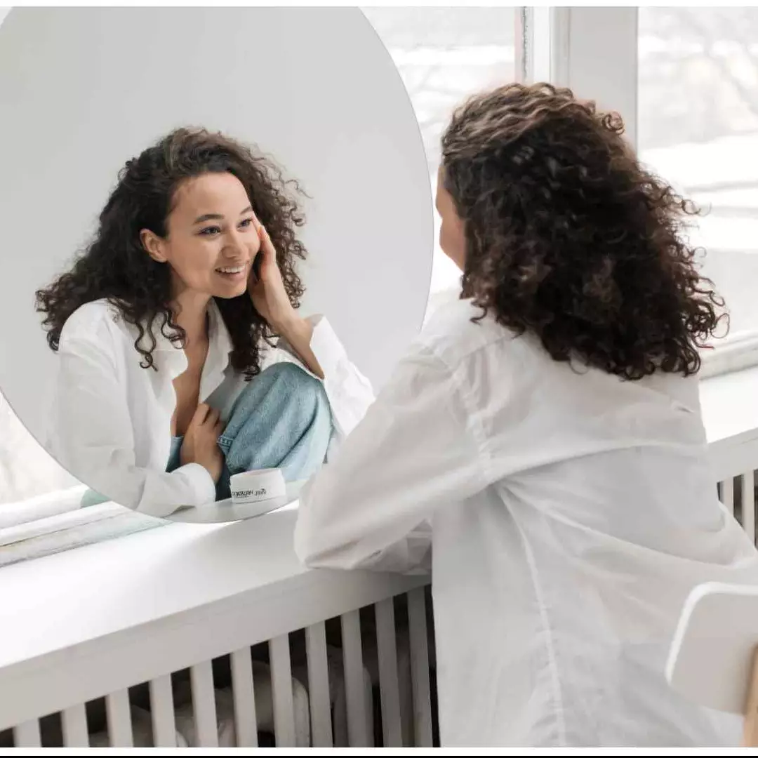 28 Kata-kata bijak tentang self love, penuh semangat dan inspirasi