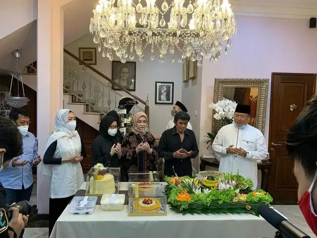 Potret rumah 5 penyanyi dangdut hits era 90-an © berbagai sumber