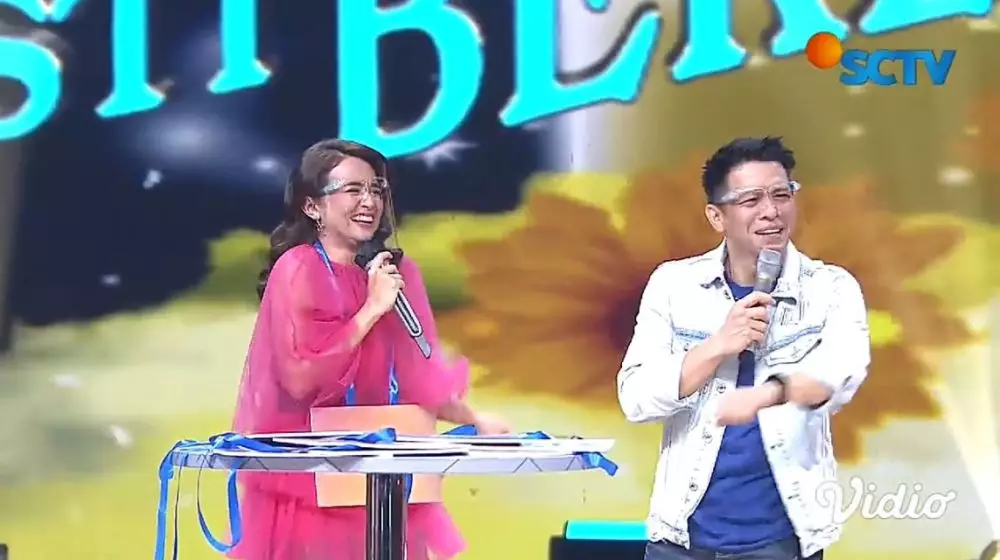 Michelle Ziudith bertemu Ariel Noah © 2021 brilio.net Michelle Ziudith bertemu Ariel Noah © 2021 brilio.net