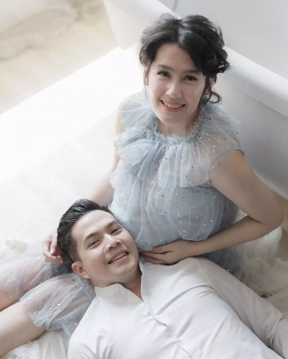 maternity shoot Ardina Rasti © berbagai sumber