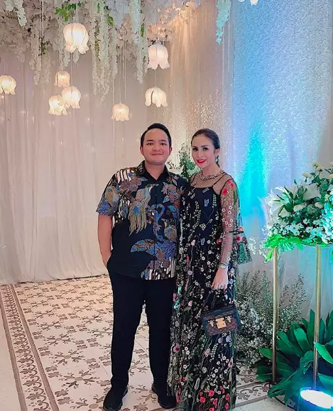 Pesona suami  vokalis band era 2000-an Instagram