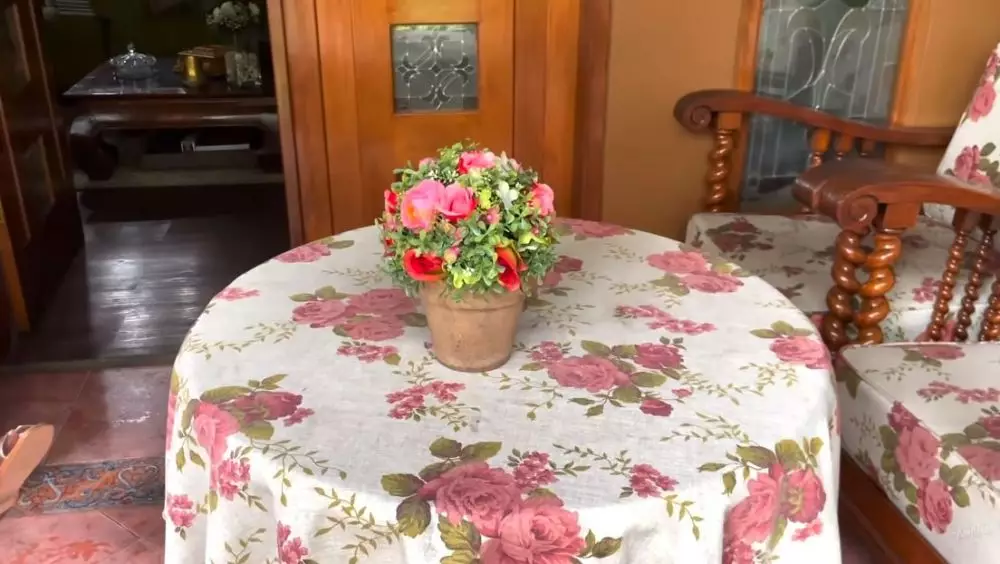 halaman rumah Amy Qanita © YouTube halaman rumah Amy Qanita © YouTube