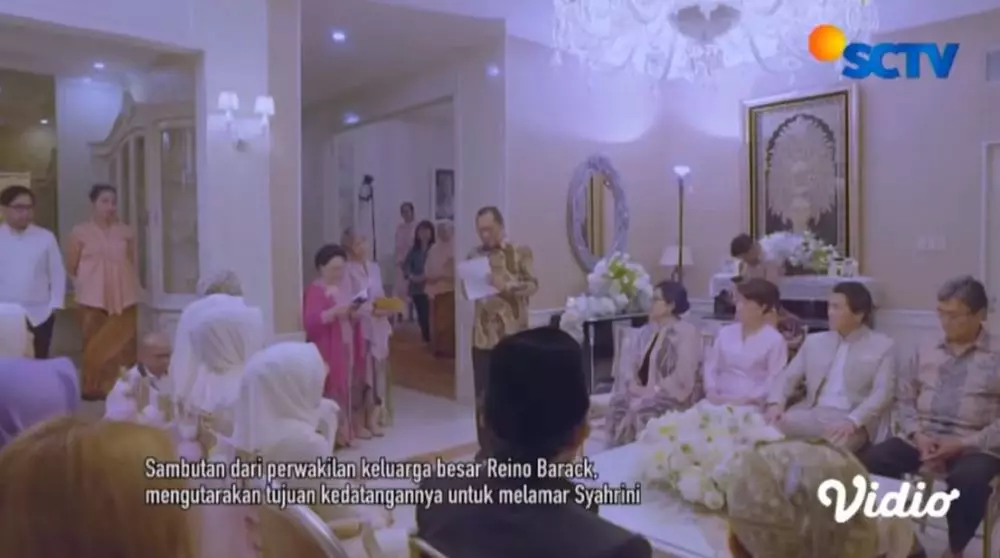 lamaran Syahrini dan Reino © 2021 brilio.net lamaran Syahrini dan Reino © 2021 brilio.net