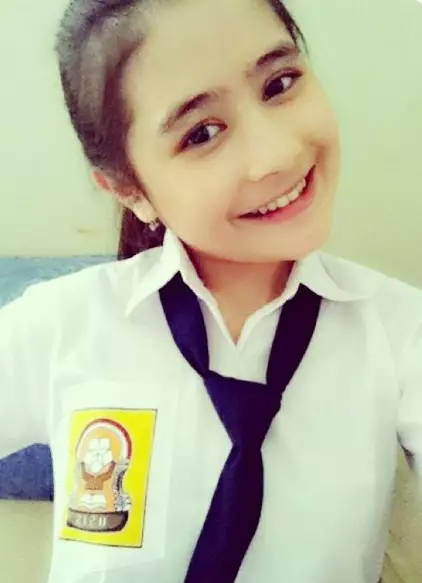 Prilly zaman sekolah © 2021 brilio.net