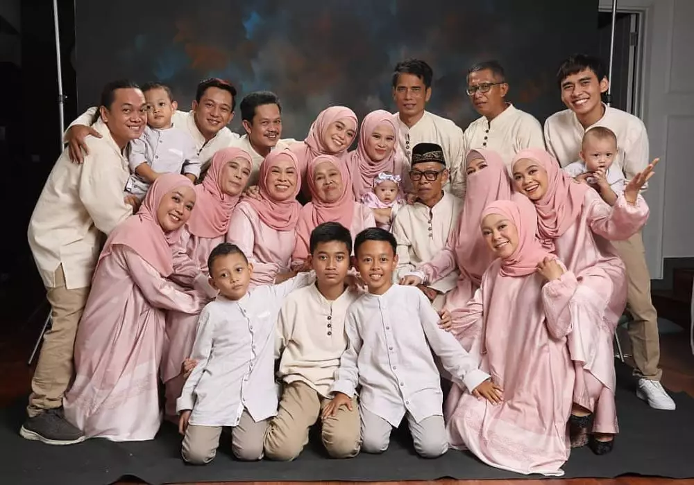 pemotretan keluarga besar seleb © 2021 brilio.net