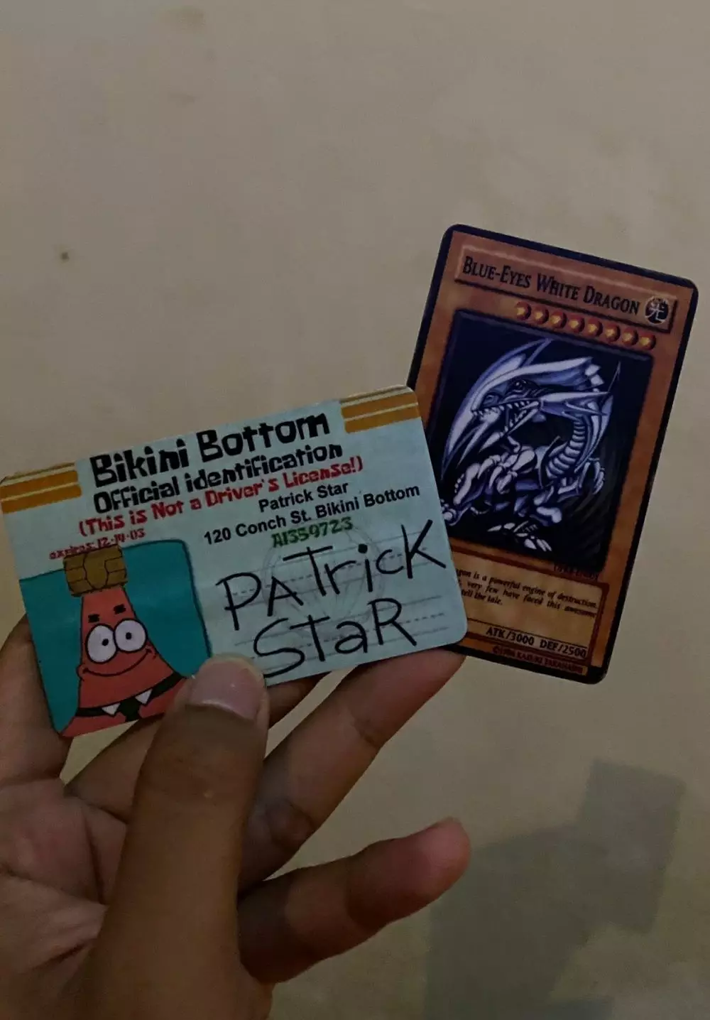 Desain lucu kartu ATM © berbagai sumber Desain lucu kartu ATM © berbagai sumber