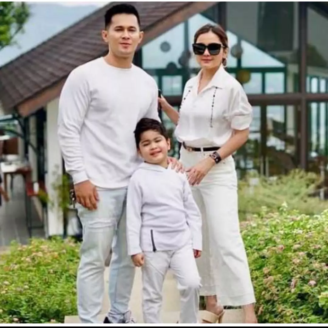 Jarang tersorot, ini potret 9 seleb FTV 'Naga-nagaan' bareng keluarga