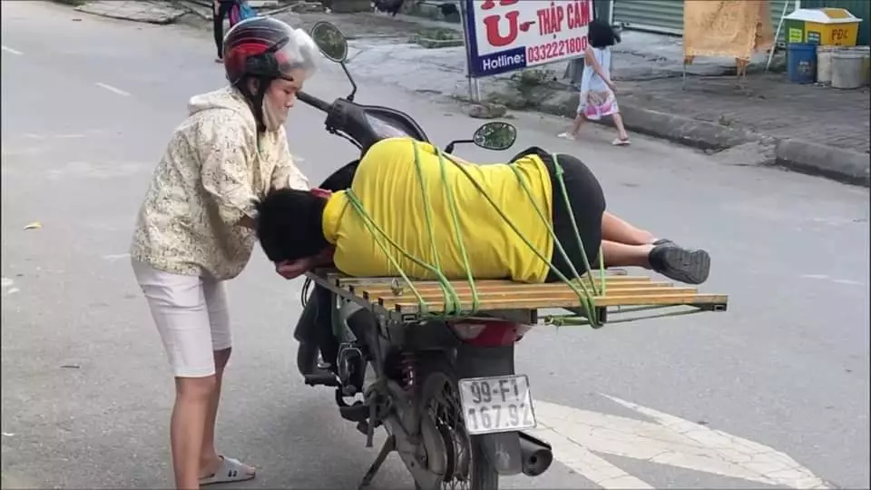 orang nggak mau ribet di jalan umum © 2021 berbagai sumber