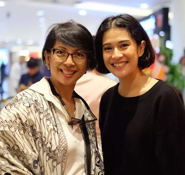 potret kebersamaan dian sastro dan ibu © instagram potret kebersamaan dian sastro dan ibu © instagram