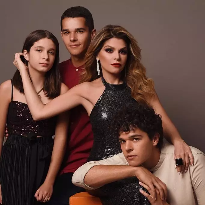 potret terbaru soraya montenegro © 2021 Instagram potret terbaru soraya montenegro © 2021 Instagram