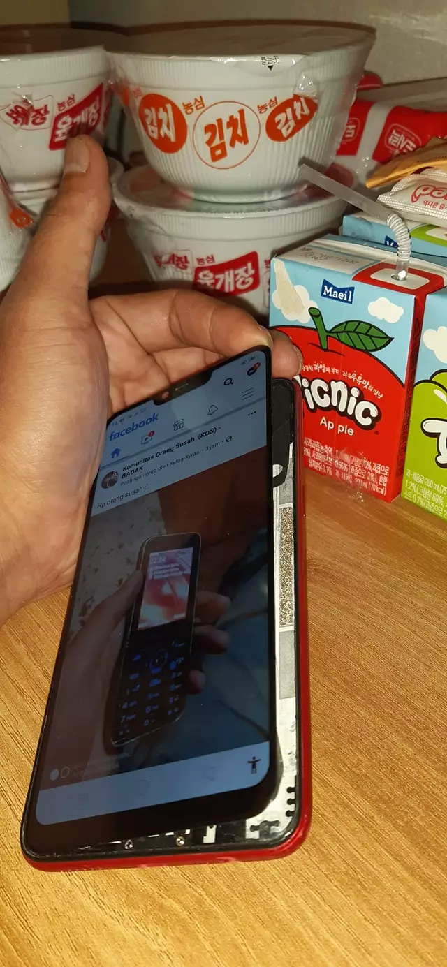 potret ngenes saat HP rusak © 2021 berbagai sumber