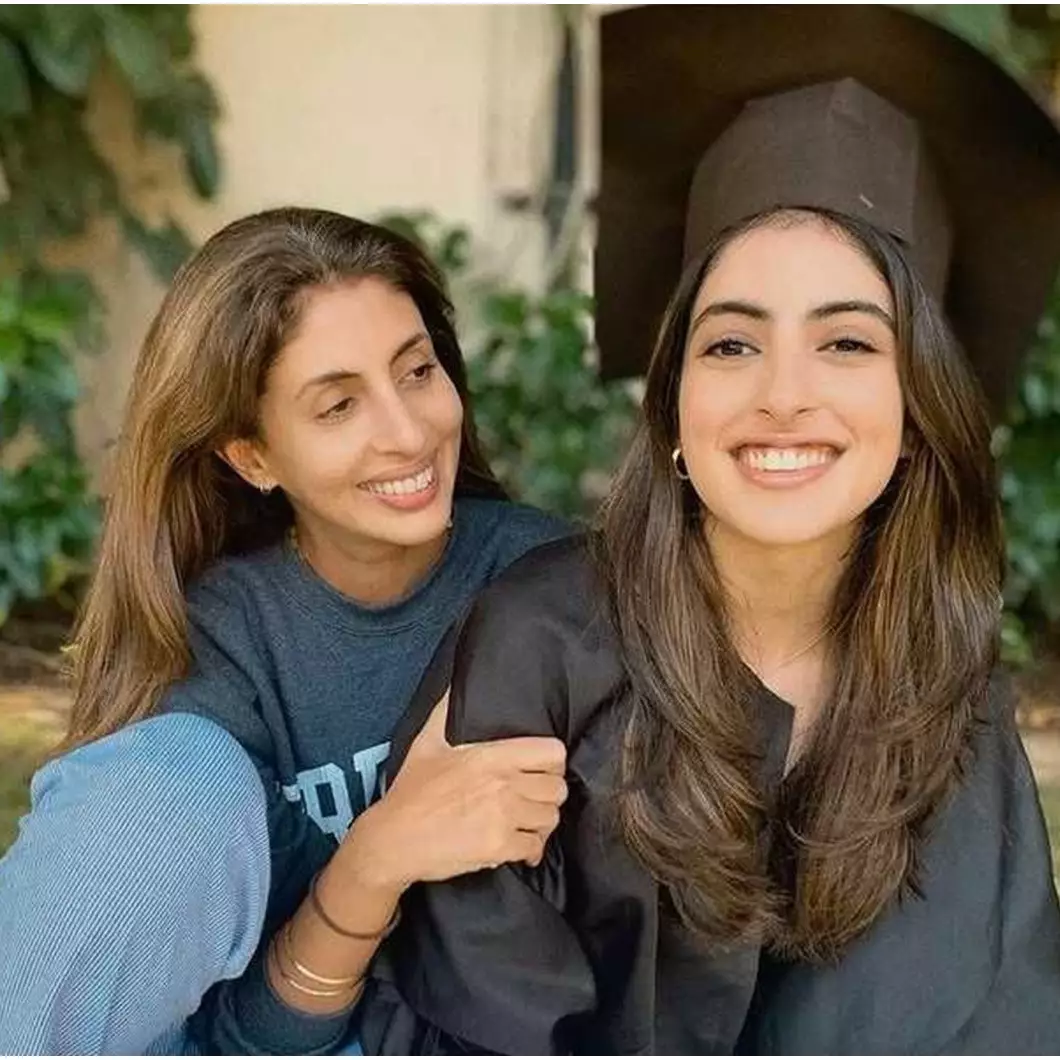 Potret 5 seleb Bollywood dan anak perempuannya, cantik bak kakak-adik