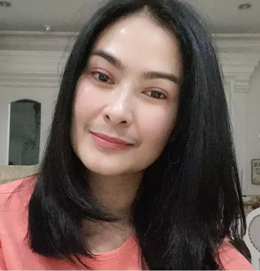 gaya rambut baru Iis Dahlia © Instagram/@isdadahlia