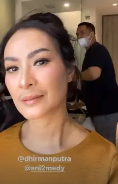 gaya rambut baru Iis Dahlia © Instagram/@isdadahlia