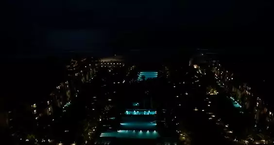 Momen liburan Paula setelah sembuh covid-19 © YouTube/Baim Paula