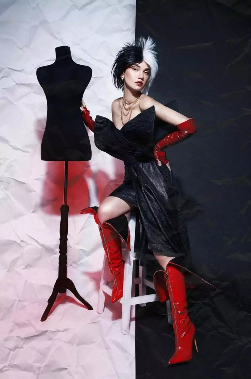 Gaya pemotretan 9 seleb ala Disney's Cruella dari berbagai sumber Gaya pemotretan 9 seleb ala Disney's Cruella dari berbagai sumber