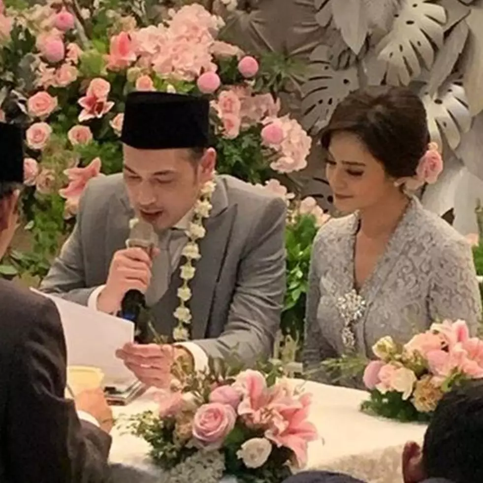 Potret 5 seleb gelar pernikahan di rumah, sederhana dan penuh khidmat