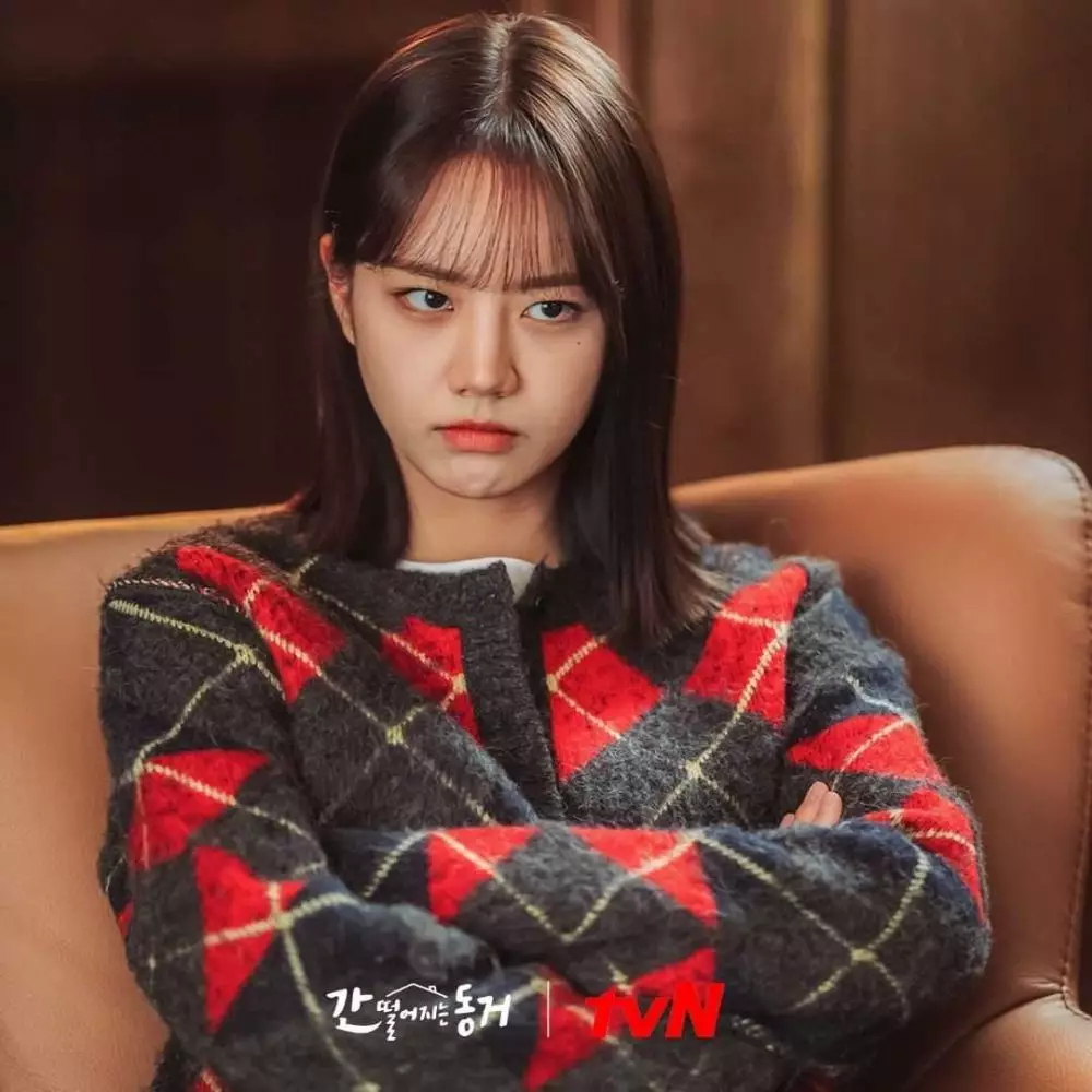 Fakta Hyeri pemeran Lee Dam di drama My Rommate is A Gumiho dari berbagai sumber Fakta Hyeri pemeran Lee Dam di drama My Rommate is A Gumiho dari berbagai sumber