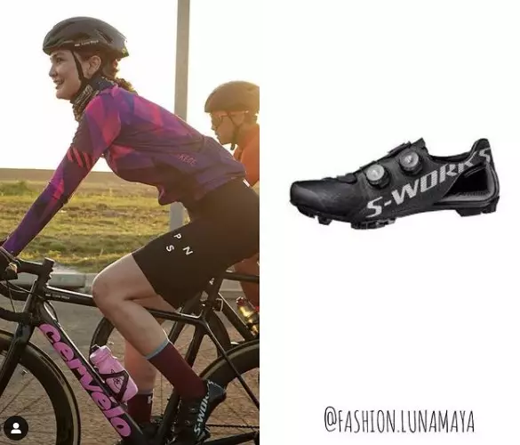 outfit Luna Maya saat bersepeda © Instagram/@fashion.lunamaya outfit Luna Maya saat bersepeda © Instagram/@fashion.lunamaya