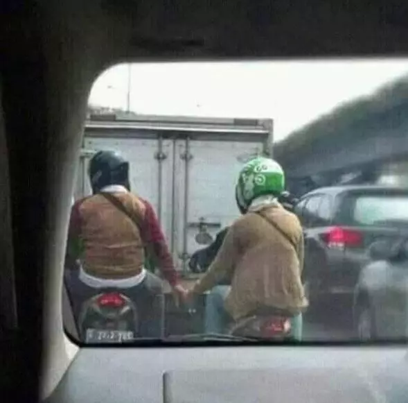 Kelakuan penumpang dan driver ojol © Instagram