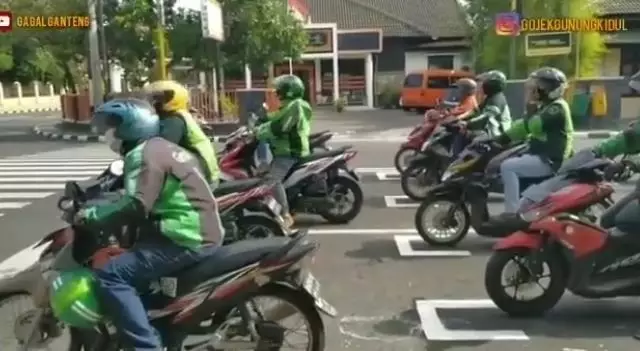 Kelakuan penumpang dan driver ojol © Instagram