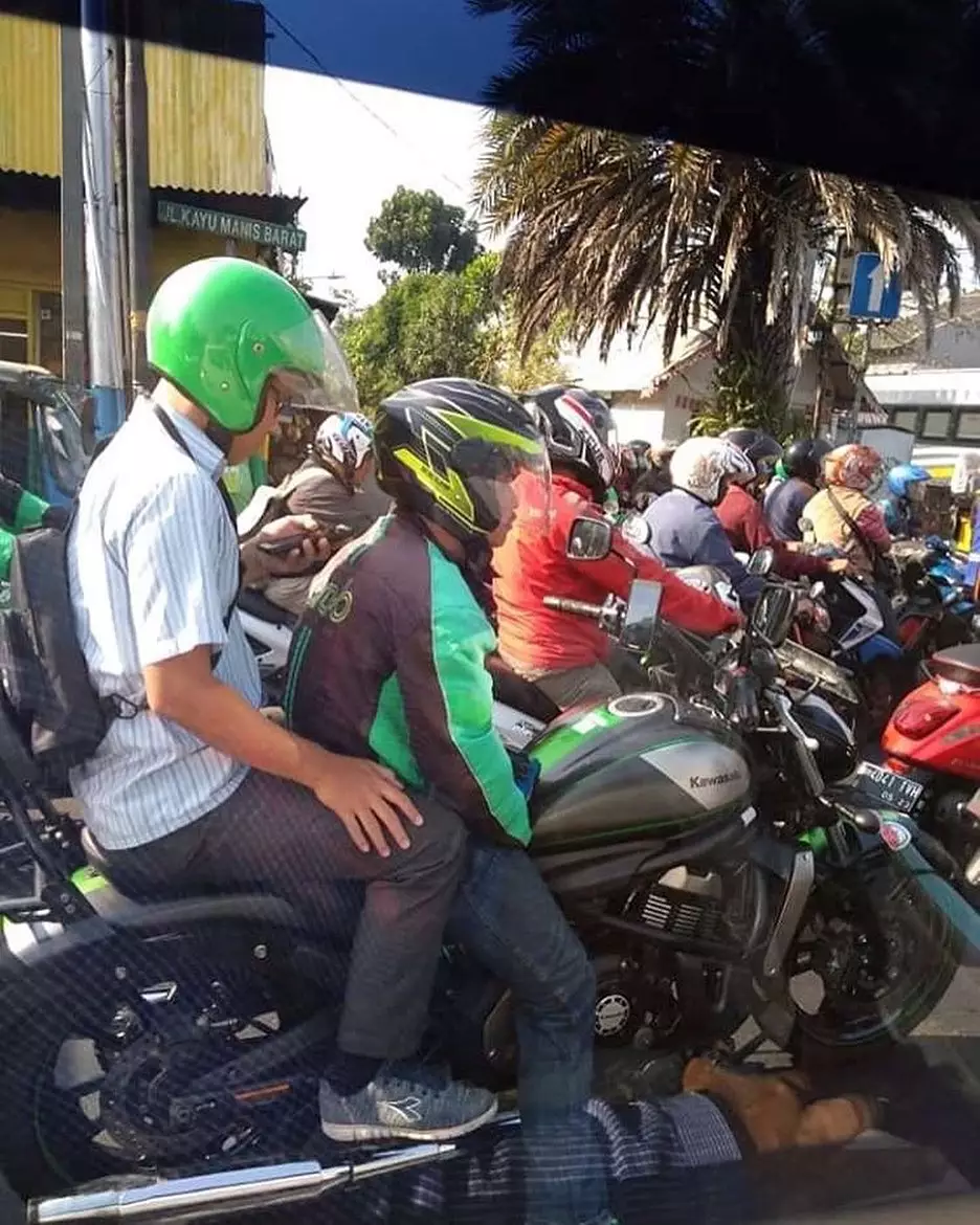 Kelakuan penumpang dan driver ojol © Instagram
